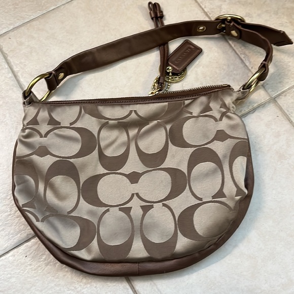 Coach Handbag - Picture 2 of 6